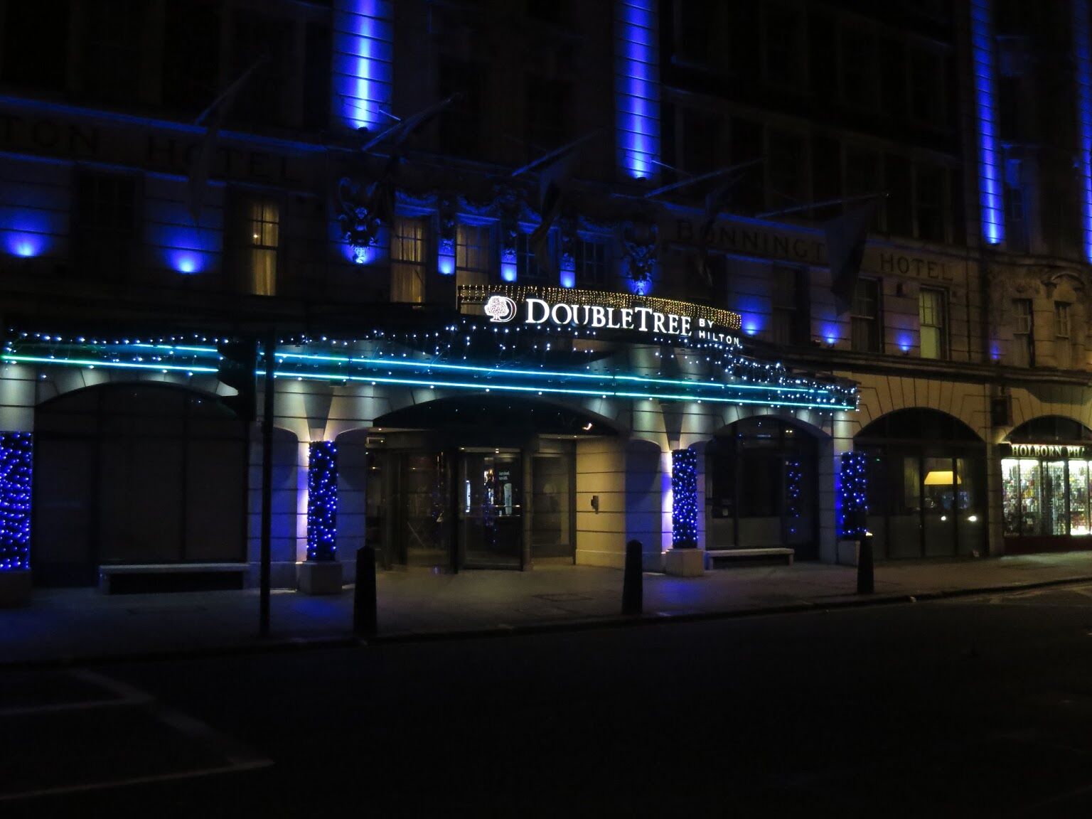 Hotel Doubletree By Hilton London - West End Exterior foto